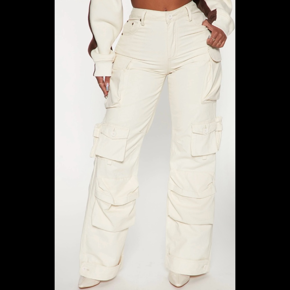 Weekender Wide Leg Cargo Pants (Fashion Nova)